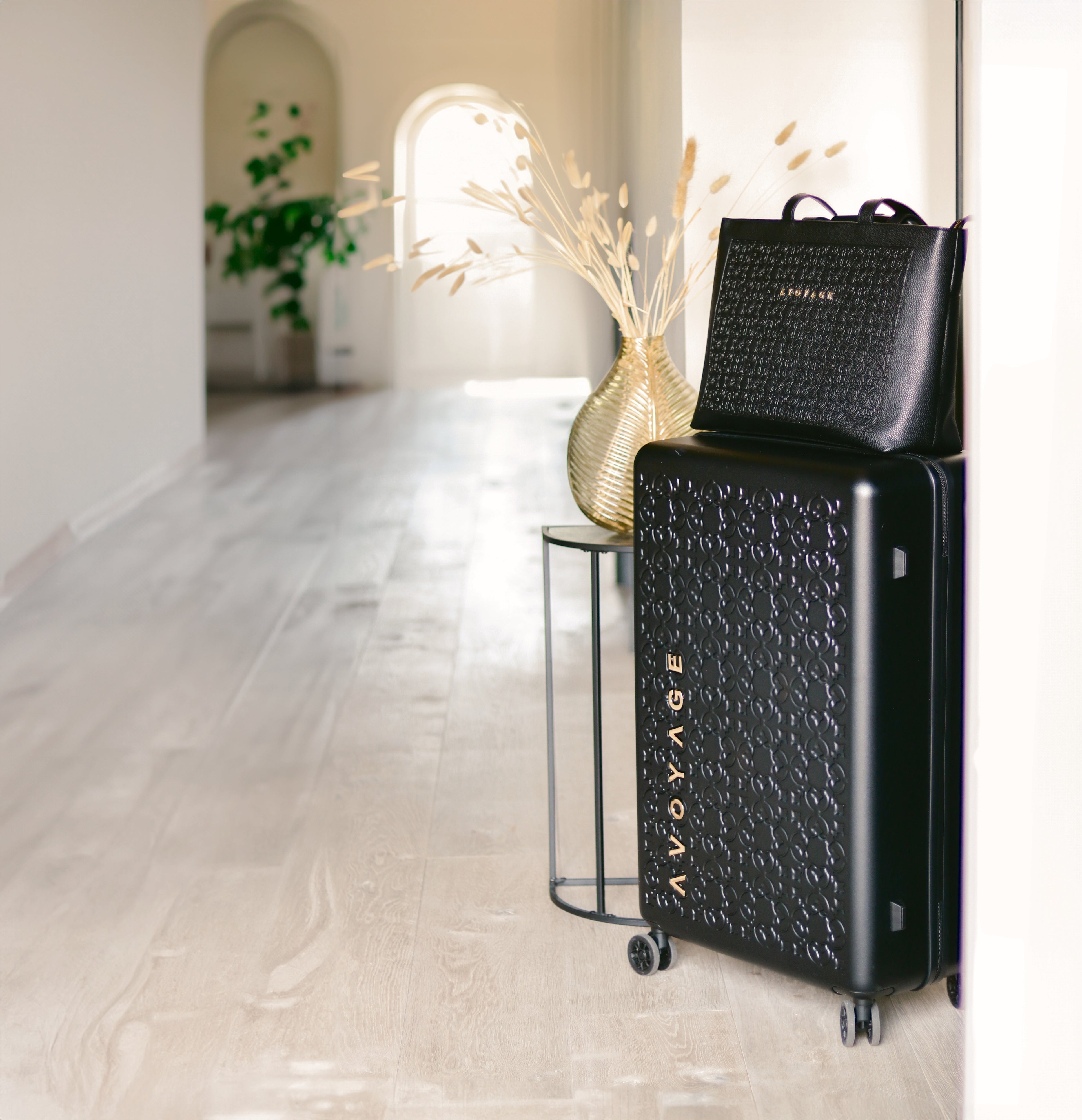 Elegante Venice Collection koffer van Avoyage met Venetiaans design. Functionele en elegante reiskoffer uit de Venice Collection van Avoyage, perfect voor stijlvolle reizen